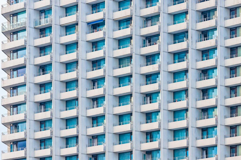 ラインでブロックした失恋相手を解除する方法は？