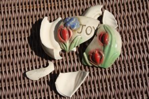 20代女性が失恋から立ち直るためのヒントは？